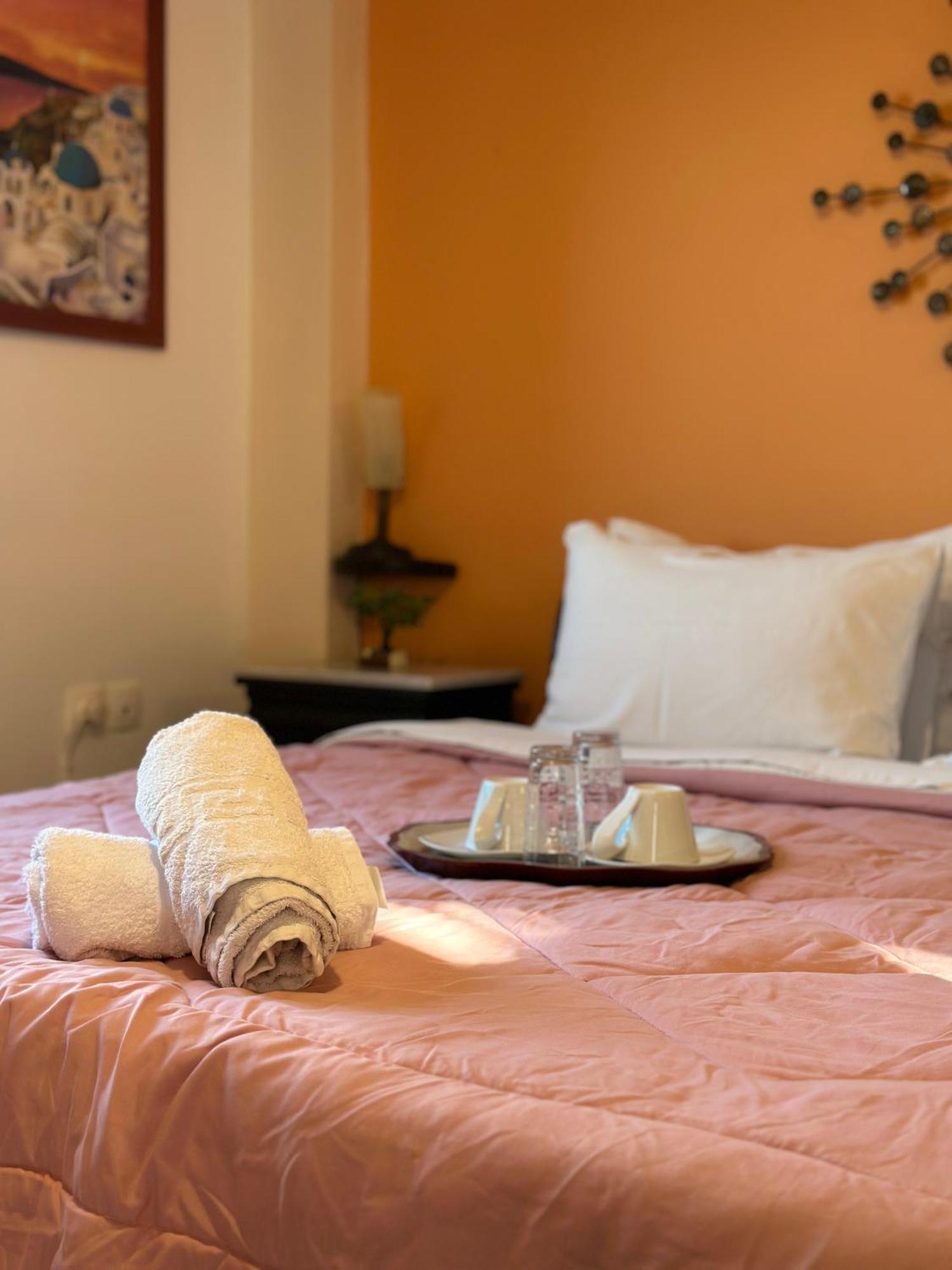 Pansion Zaharoula Hotell Fira  Exteriör bild