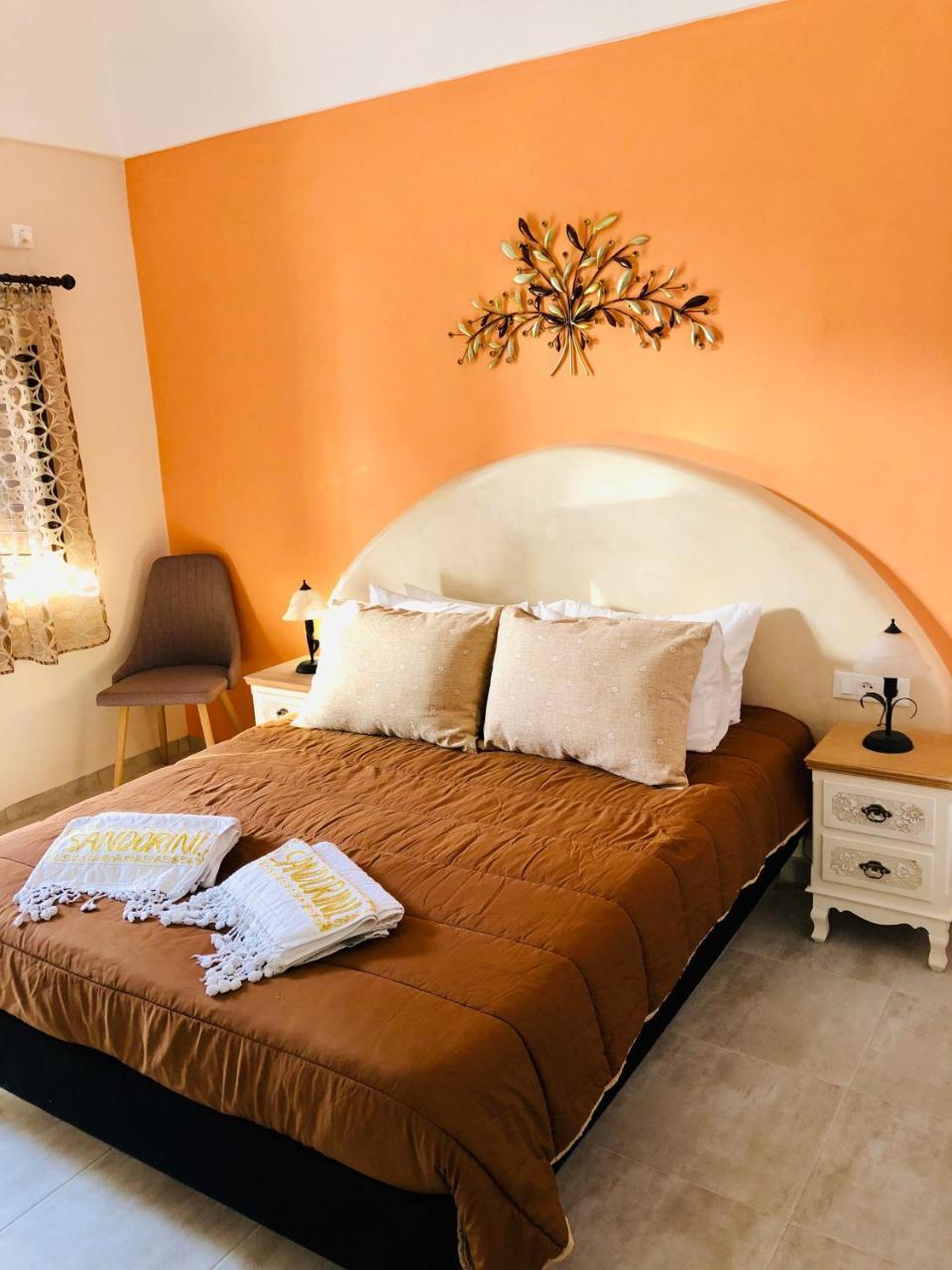 Pansion Zaharoula Hotell Fira  Exteriör bild